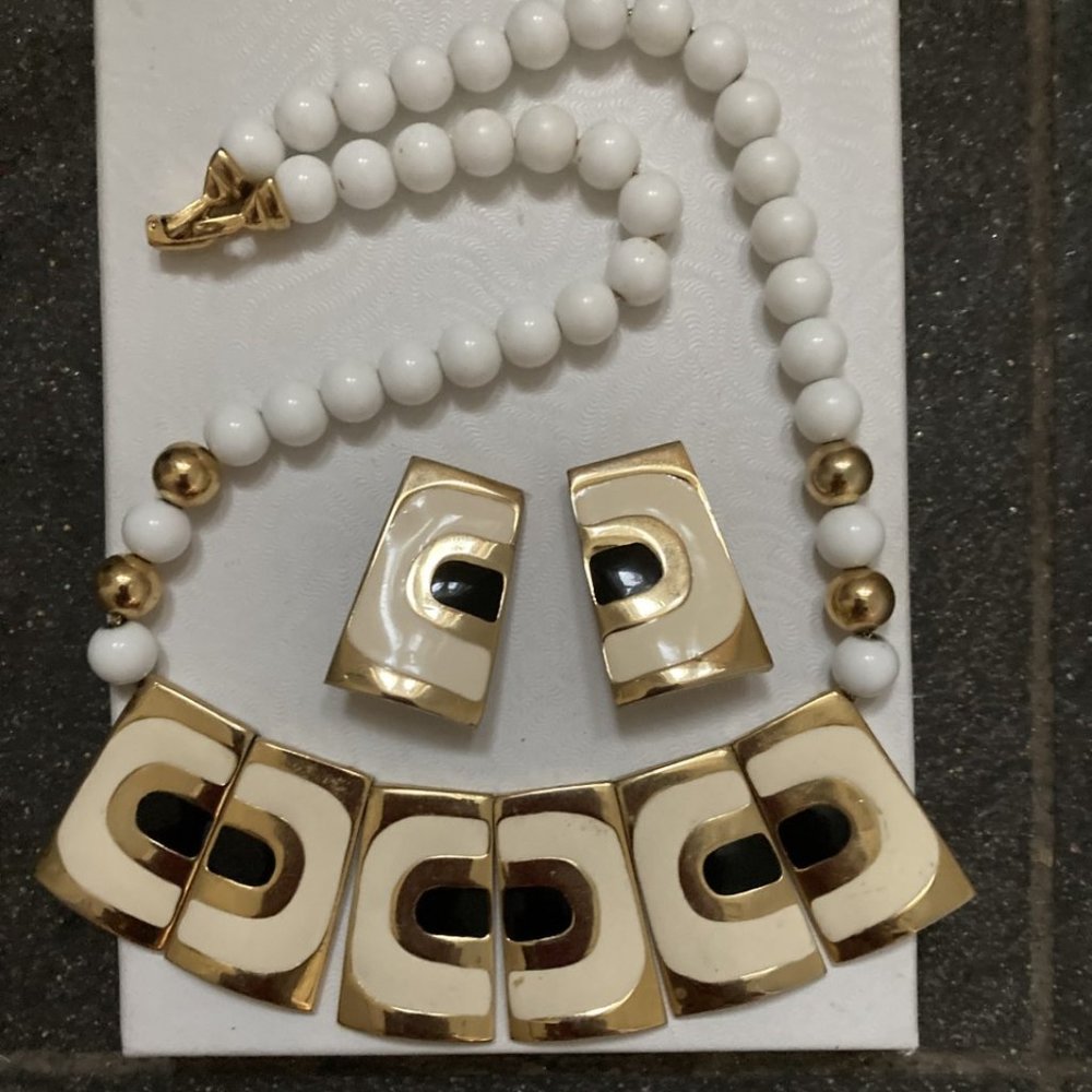 *TAKE 1/2 OFF: Vintage statement necklace & earrings in enameled metal and glass